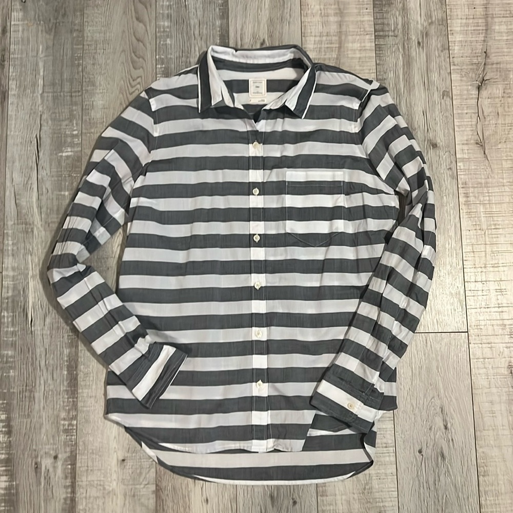 Gap The Fitted Boyfriend Button Down